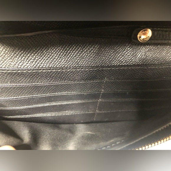 Black Coach Crossbody Purse— VERY NICE - Picture 9 of 12